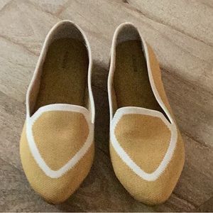 Birdies | The Blackbird Light mustard Flats